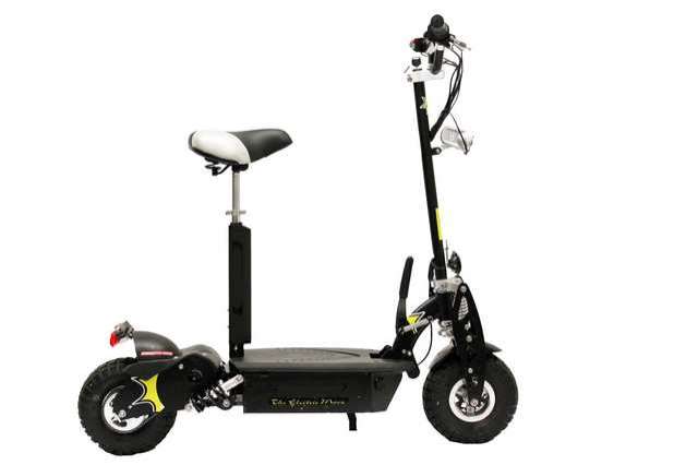 Elektroscooter, 800 Watt, 32 km/h, 20 km Reichweite, nicht für StVO, kaum gefahren, fun